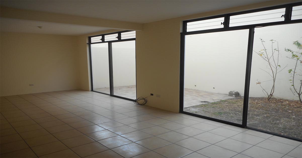 Venta de Casa o Casas, Terrenos, Propiedades, Apartamentos, Inmuebles en Guatemala, zona 11, zona 7, zona 2, zona 18, zona 16, Mixco, Carretera Al Salvador, Fraijanes, Santa Catarina Pinula, Antigua Guatemala, Villa Nueva, Villa Canales, San Miguel Petapa - Venta o Alquiler de Casas En Guatemala